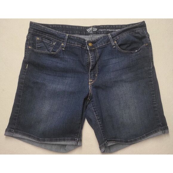 Signature by Levi Strauss Pants - Signature by Levi Strauss Modern Bermuda Womens Shorts 22